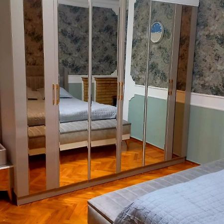 Central Apartment "Ameliya" Baku Exterior photo
