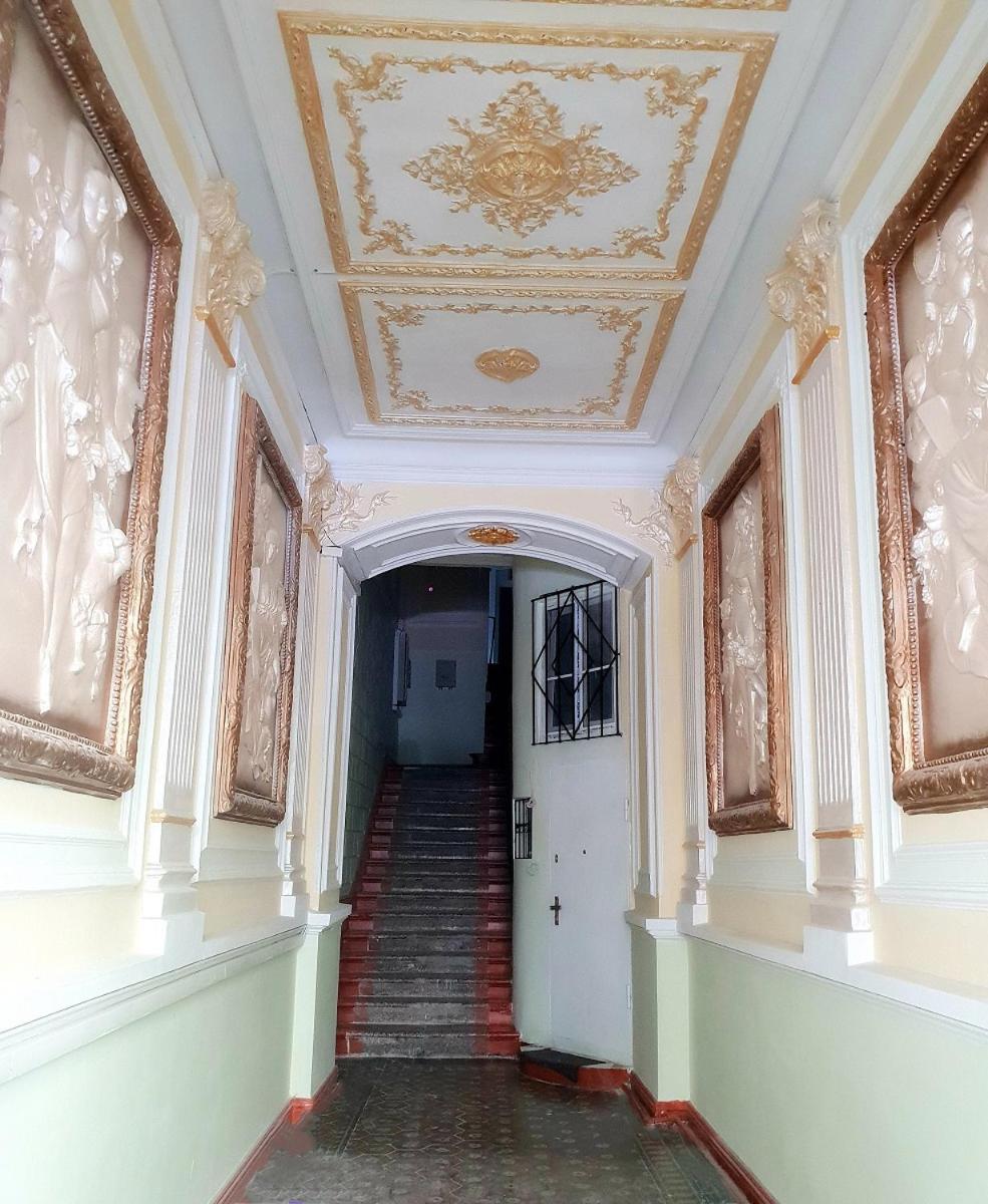 Central Apartment "Ameliya" Baku Exterior photo